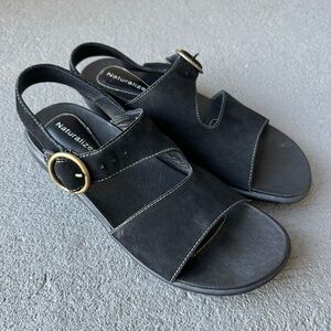 Naturalizer Black Suede Open Toe Sandals w Buckle